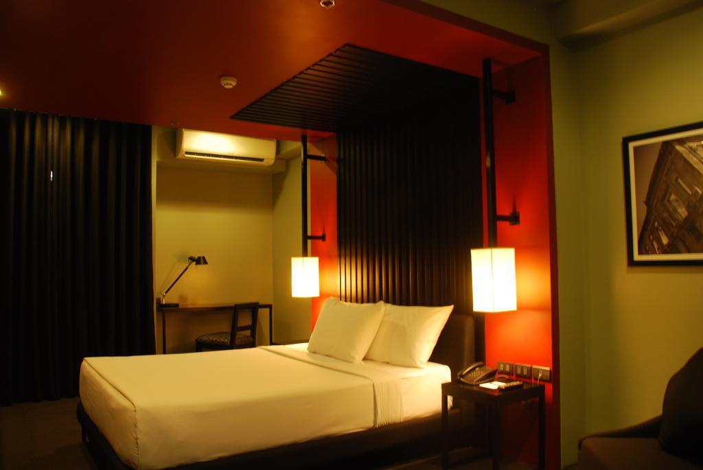 Amelie Hotel Manila Bagian luar foto