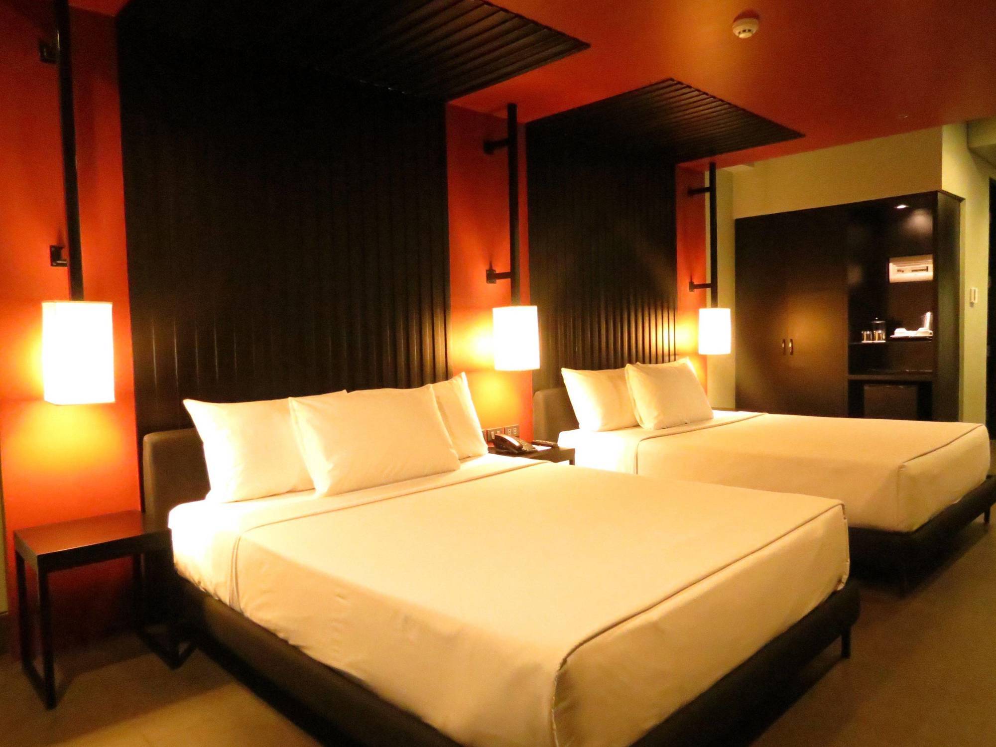 Amelie Hotel Manila Bagian luar foto