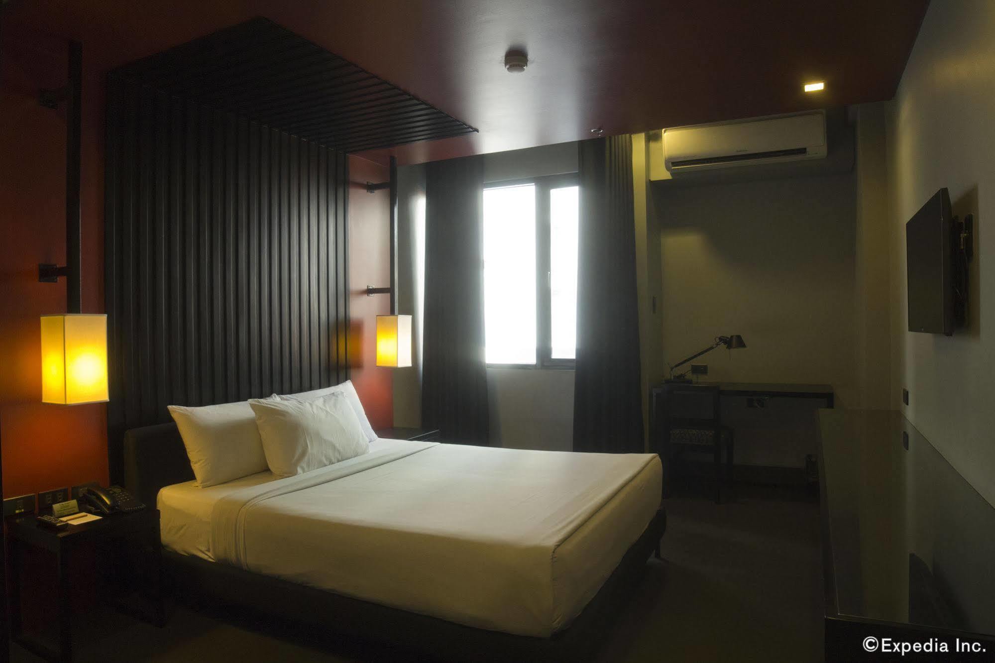 Amelie Hotel Manila Bagian luar foto