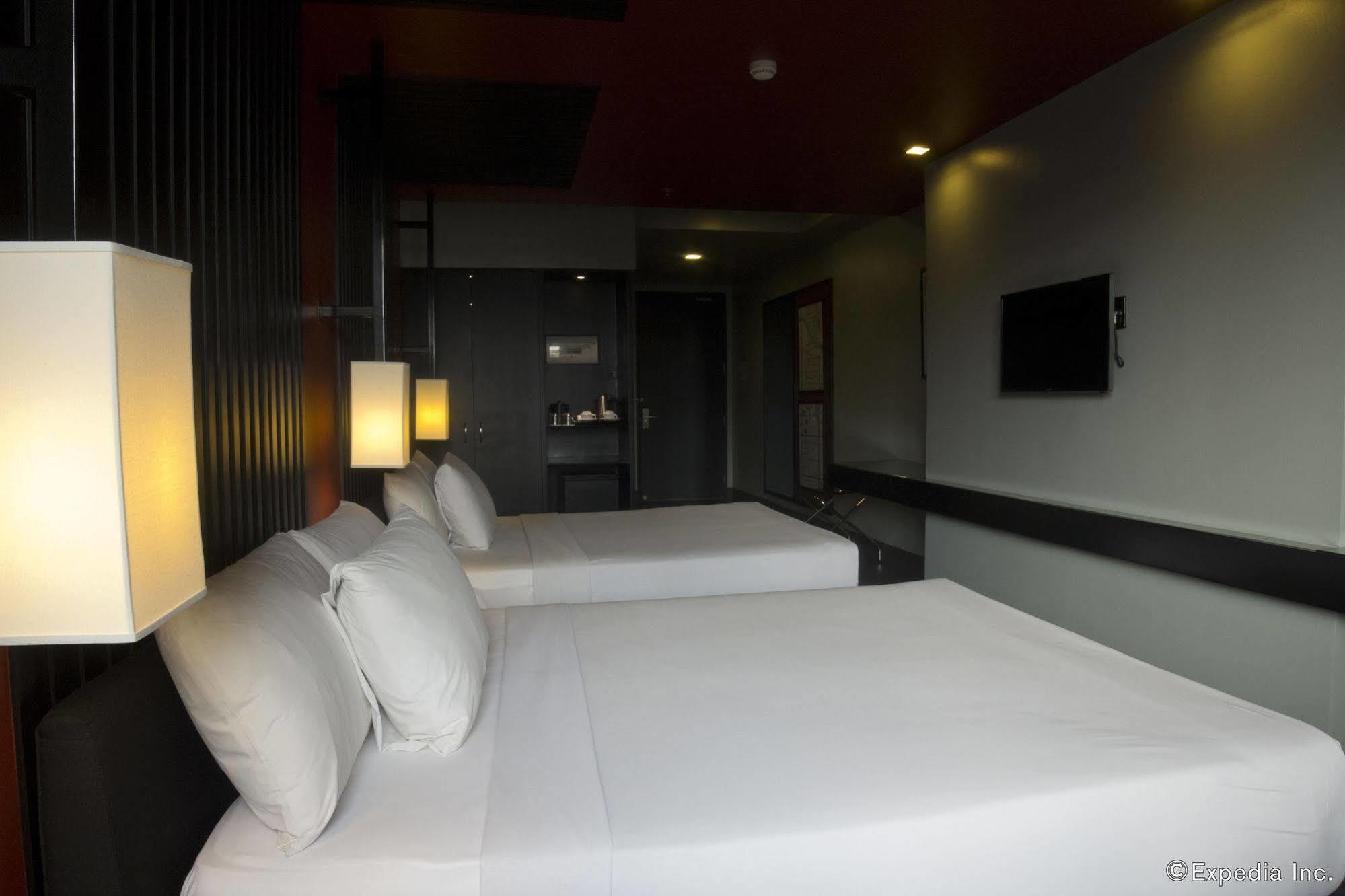 Amelie Hotel Manila Bagian luar foto