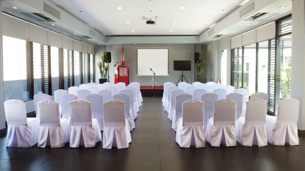 Amelie Hotel Manila Bagian luar foto